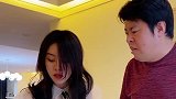 闺女一长大，还真会给老爸帮倒忙，气得老爸追着打！