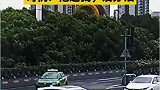 乘客拉肚子网约车司机违规掉头