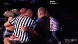 WWE-18年-SD第992期未播画面 兰迪遭圆月弯刀爆桌后被搀扶离场-花絮