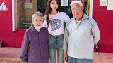 爷爷奶奶慢点老！