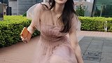 做朋友关键时刻就得挺身而出！ 美女  搞笑  反转  打劫打劫打劫