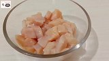 荔枝鸡丁，肉嫩爽滑有诀窍，酸酸甜甜口感好