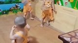 妈妈不在家，奶奶照看三胞胎宝宝，太听话了！