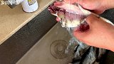 看我们做啥好吃的，10元3斤，不放一滴水，咸香不腥，好吃过瘾