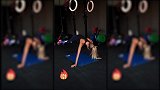 佩嫂翘臀从何而来？瓦尔加泡健身房苦练魔鬼身材