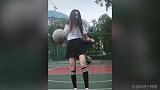这样的篮球美女你怎能不爱呢！真是会打球又技术好