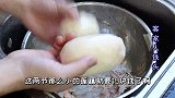 天气干燥，多给家人煲一锅莲藕汤，清香浓郁营养好喝，孩子超爱喝