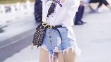 这裤子比男人穿的还要短啊