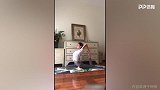 身形骨感美女姐姐练瑜伽 这高难度动作你能行吗