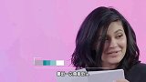 金小妹穿针织裙上演极简风 搭配裸妆好性感