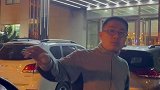 停车场的大爷，指挥的极其不靠谱大顺妈妈