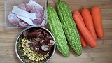 广东足料老火靓汤汤味十足，凉瓜红萝卜瘦肉，苦瓜去火胡萝卜甘甜