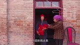 婆婆重男轻女，儿媳生个女儿被赶到屋外坐月子，谁知亲家突然来了