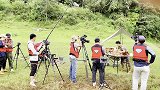 杨航制作新一档“野外猎食”真人秀纪录片节目，拍摄中。