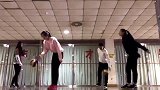 综合-17年-四川女排球员献技鬼步舞 性感大长腿惊爆眼球!-专题