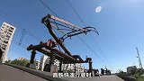 1小时9600度，跑着的高铁如何供电？头顶的高压线会不会被磨断？