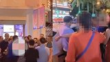 三亚餐厅被指责不招待中国人，顾客骂“汉奸”，老板：客人喝多了