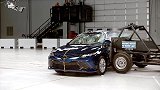 丰田凯美瑞-新的更严格的侧面碰撞碰撞测试