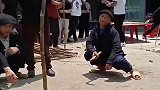 中越边境越南街天，砍甘蔗成为当地的特色
