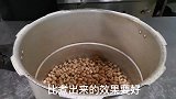 厨师小哥制作：“话梅花生”不炒不过油，用高压锅就能搞定