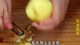 土豆别只会炖着吃，教你解馋新做法，酸甜开胃，吃一次念念不忘