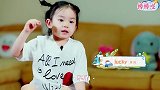 戚薇女儿和贾乃亮女儿对比，一个陌生一个熟悉，差距一目了然