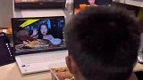 学生看吃播下饭瞬间就有食欲了