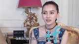 母爱伟大还是假装恐高？baby带儿子去游乐场，高空项目玩不停