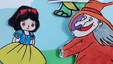 恐龙想要抓白雪公主，巫婆出手救了白雪，因为白雪善良又孝顺！