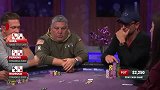 德州扑克：明知对方有花还支付是什么鬼？秀牌时两人的反应绝了