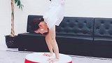小姐姐的柔术表演真厉害！真功夫啊