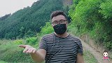 小伙石板烤鸡翅，香气弥漫整个山谷，这才是江湖的味道