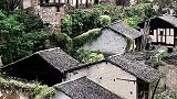 小时候老家的样子，可以无忧无虑的跑着，笑着闹着