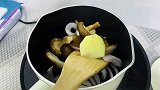 【料理猫王】Day2 本猫咪被迫营业的一天，香菇炖鸡真香！！！