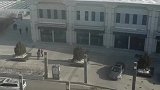 不要看手机，不要随意变换车道保持车距
