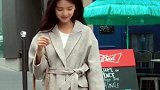 这个美女火了，被这个小姐姐圈粉了，实在太漂亮了