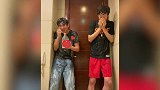 张国伟与王彦霖表演双龙吸水，场面一度失控，太沙雕了！