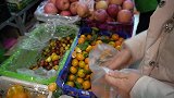 丫丫今天去吃土豆粉，酸酸辣辣真热乎，吃面又喝汤浑身直冒汗