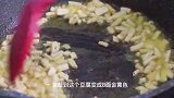 芹菜卷面，一周不吃两次就嘴馋，教你老式做法，比包子油条好吃