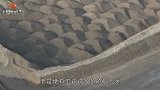 我国第一露天煤矿，煤层厚度55米，开采200年，现在成这样子