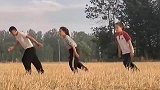 80后父亲带三个孩子每天练习基本功，少年强则国强