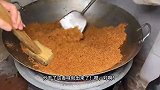 福建大爷做肉松，藏在市场的小店1天要卖800斤，传承了4代人100年