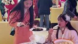 今天和老婆去吃喜酒