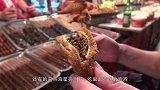 海星被大海冲到沙滩上，手舞足蹈的在跳舞，太魔性了