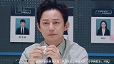 何炅哭得眼眶通红，郭京飞悄悄抹泪，希望实习生都有好前程