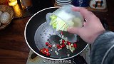 白菜豆腐怎么做，简单又好吃的白菜豆腐，超级开胃