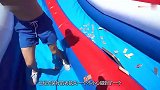 疯狂作死的老外,在水滑梯上放满老鼠夹,全程高能哀嚎声不断