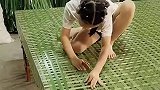小孩干活，比大人干活还猛