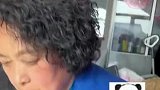 亲戚聚餐聊天谈到儿媳至今未怀孕，儿子一声不吭，被妈妈教训