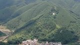 雄壮的山脉，连绵几十公里